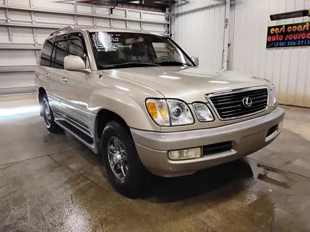 2001 Lexus LX 600 470's photo