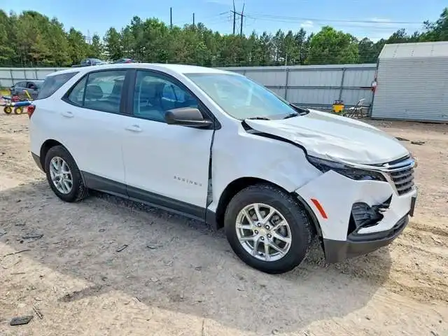 2022 Chevrolet Equinox AWD LS's photo