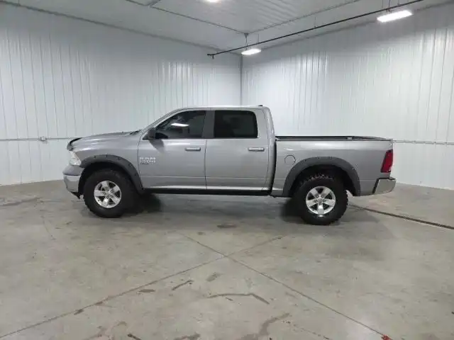2019 RAM 1500 Classic SLT 4x4 Crew Cab 5'7's photo