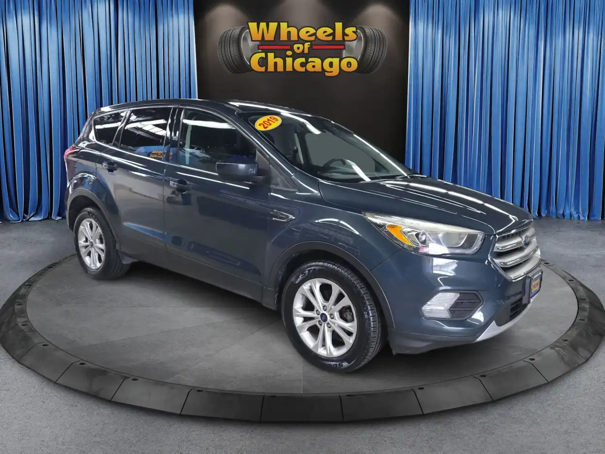2019 Ford Escape SE's photo