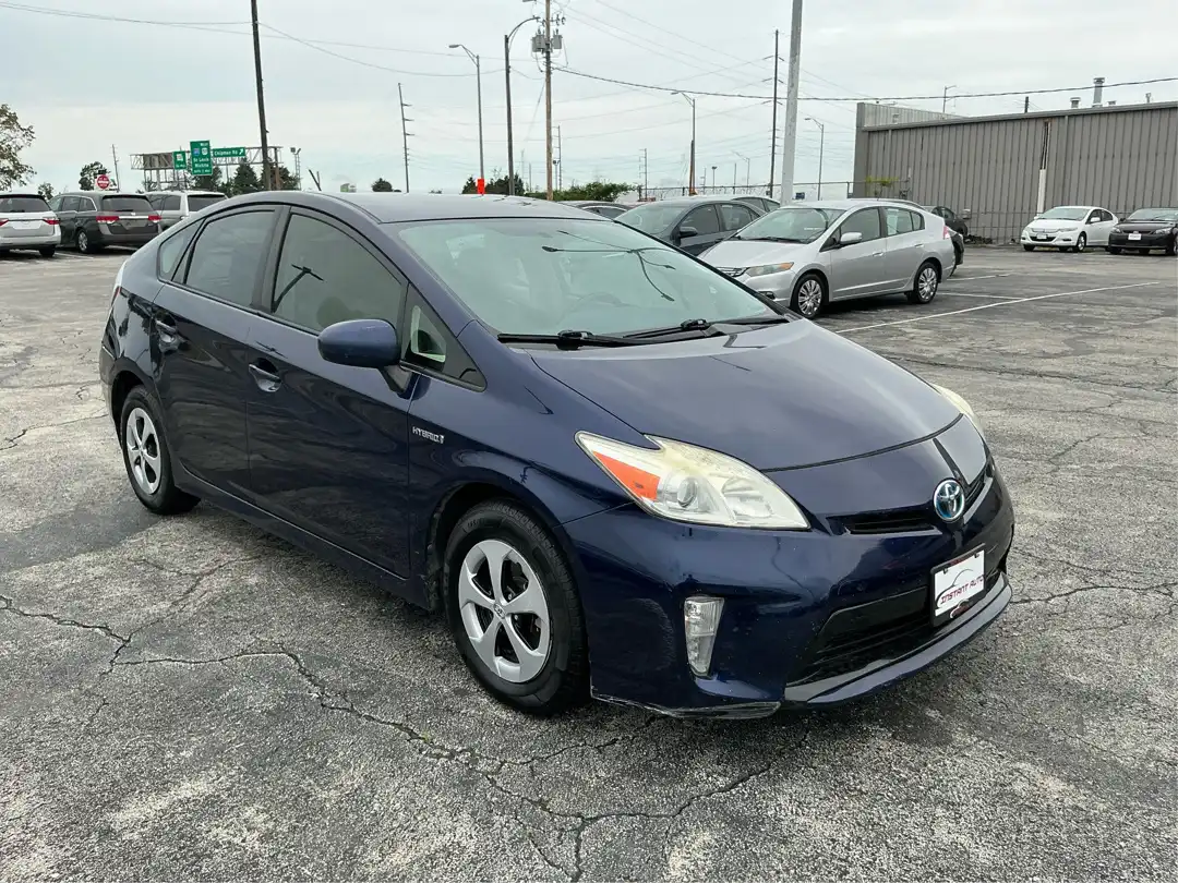 2012 Toyota Prius Three's photo