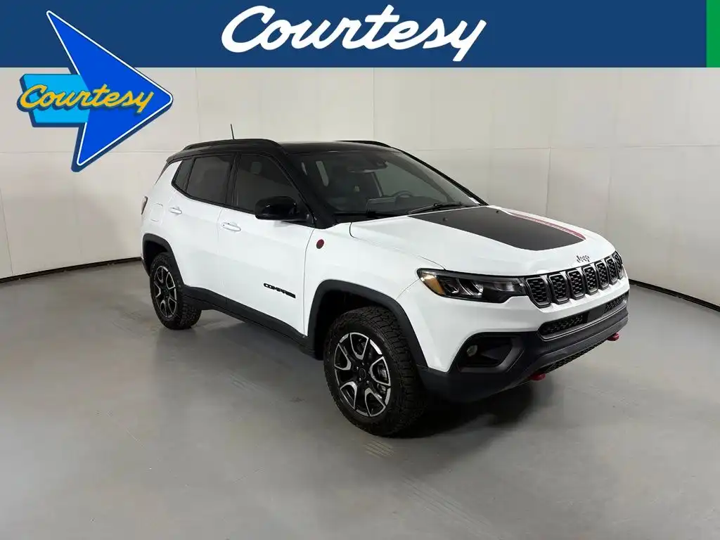2026 Jeep Compass Trailhawk 4WD's photo