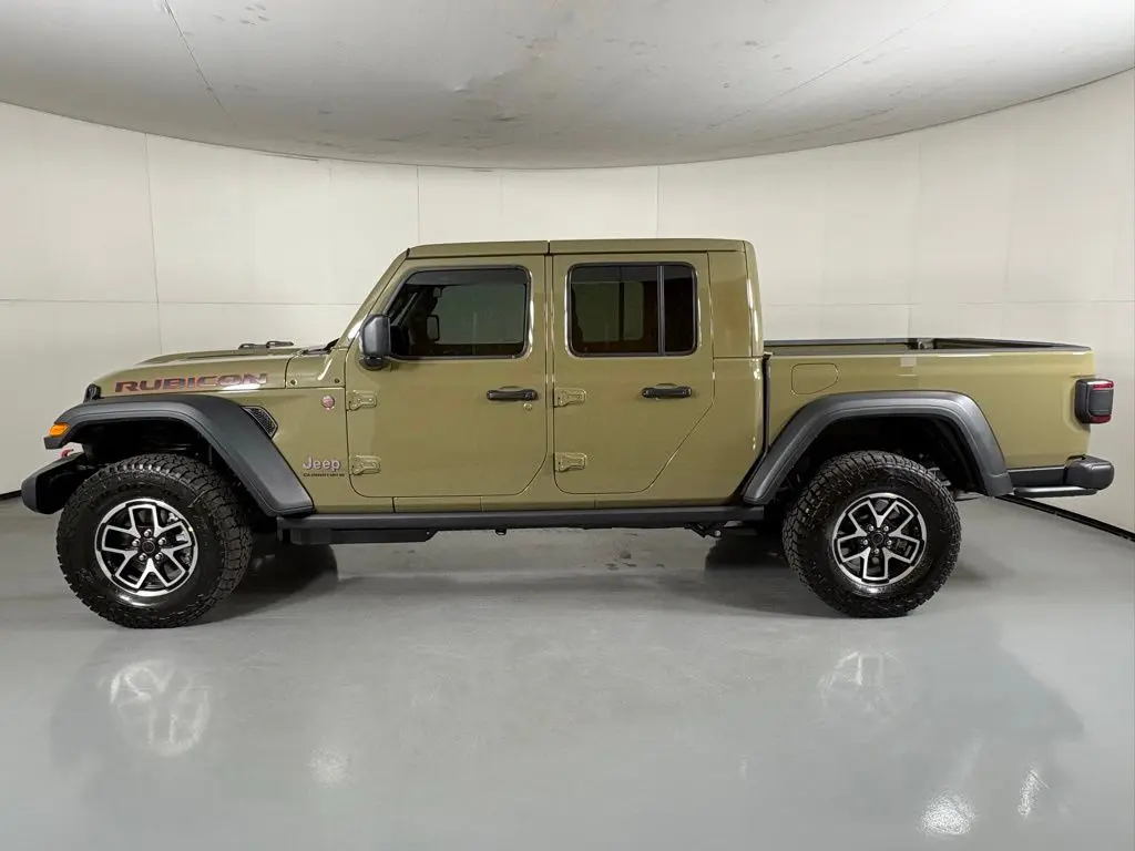 2026 Jeep Gladiator Rubicon Auto photo 5