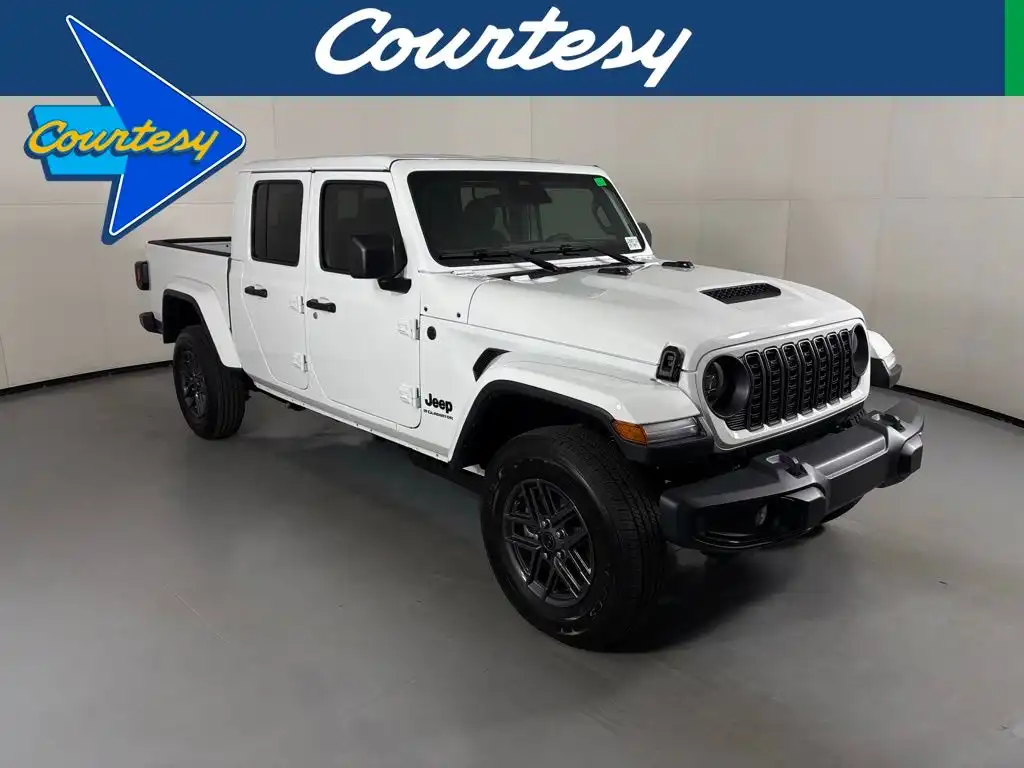 2026 Jeep Gladiator Sport S Auto's photo