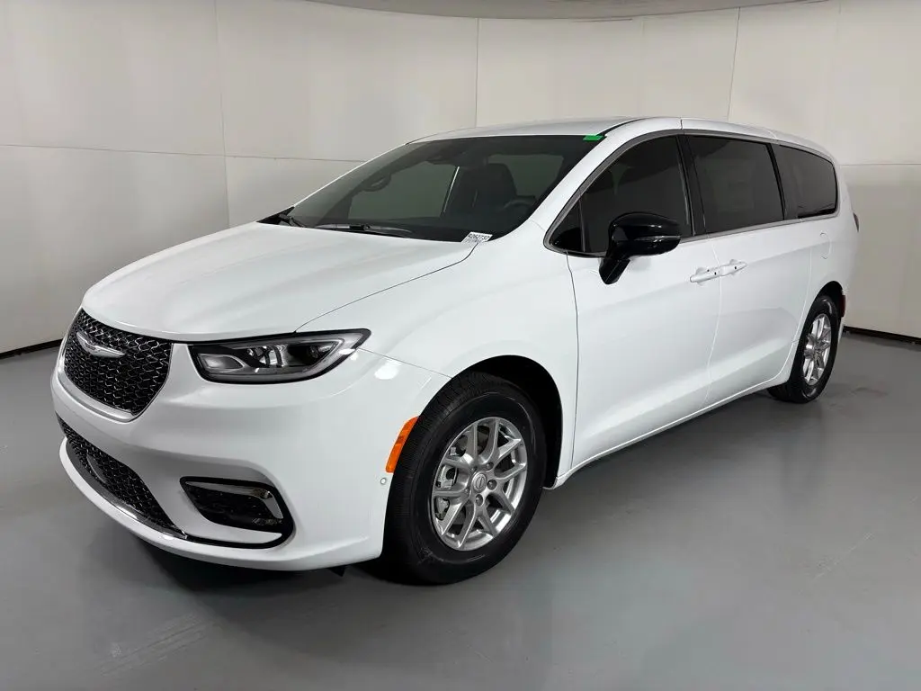 2026 Chrysler Pacifica Select photo 4