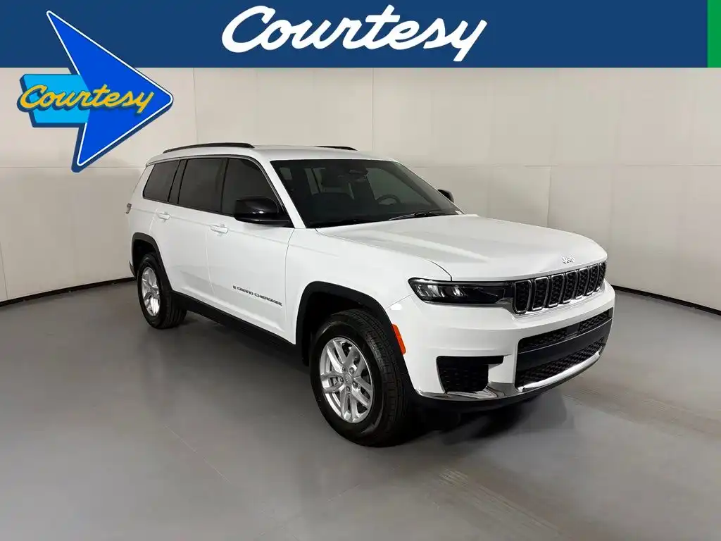 2026 Jeep Grand Cherokee L Laredo 4x4's photo