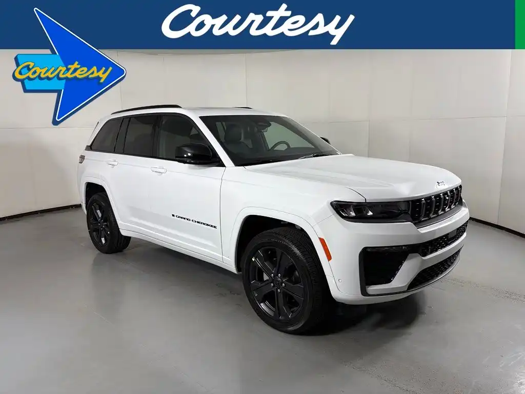 2027 Jeep Grand Cherokee Limited Reserve 4WD's photo