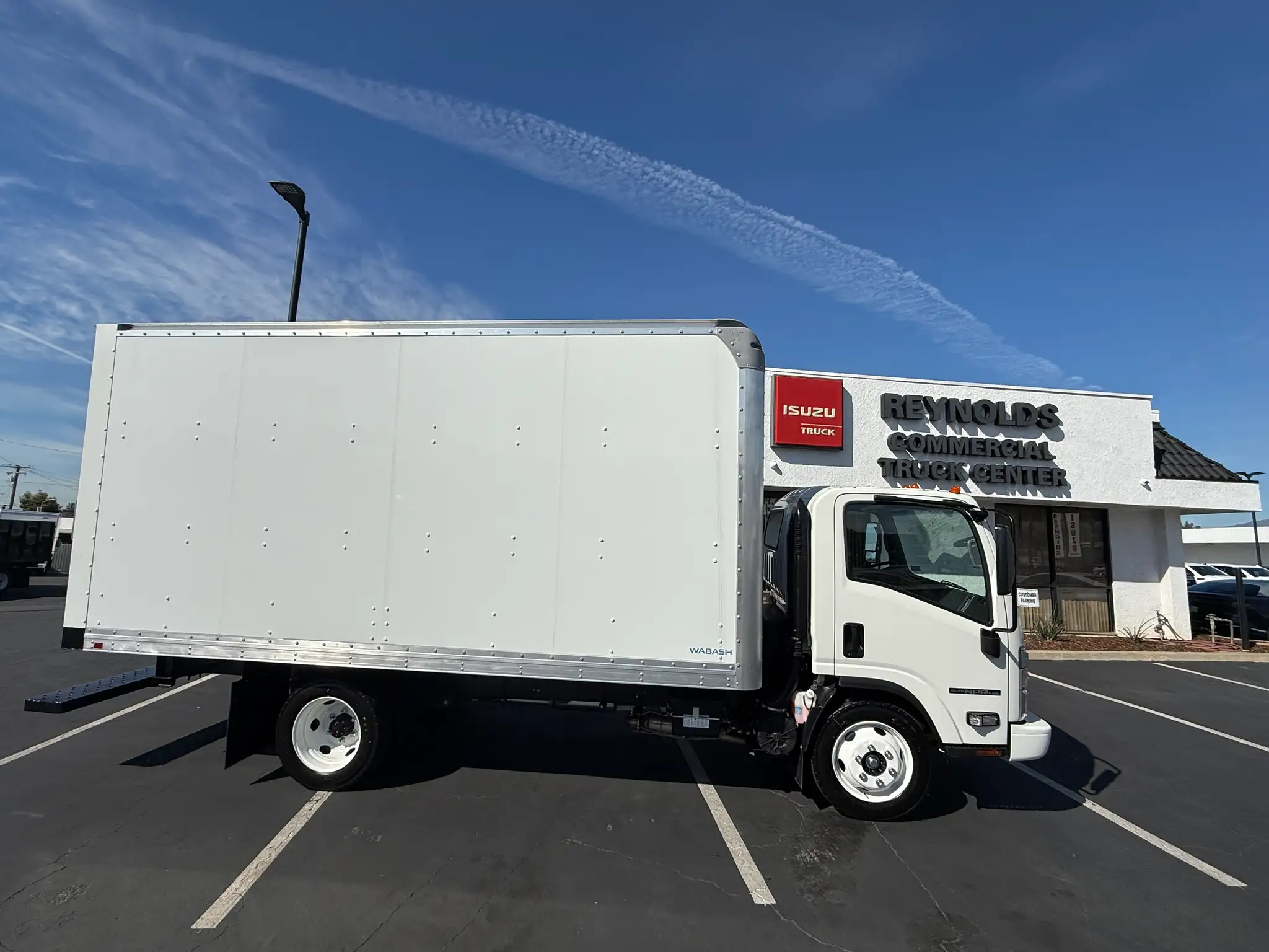 2025 Isuzu NPR's photo