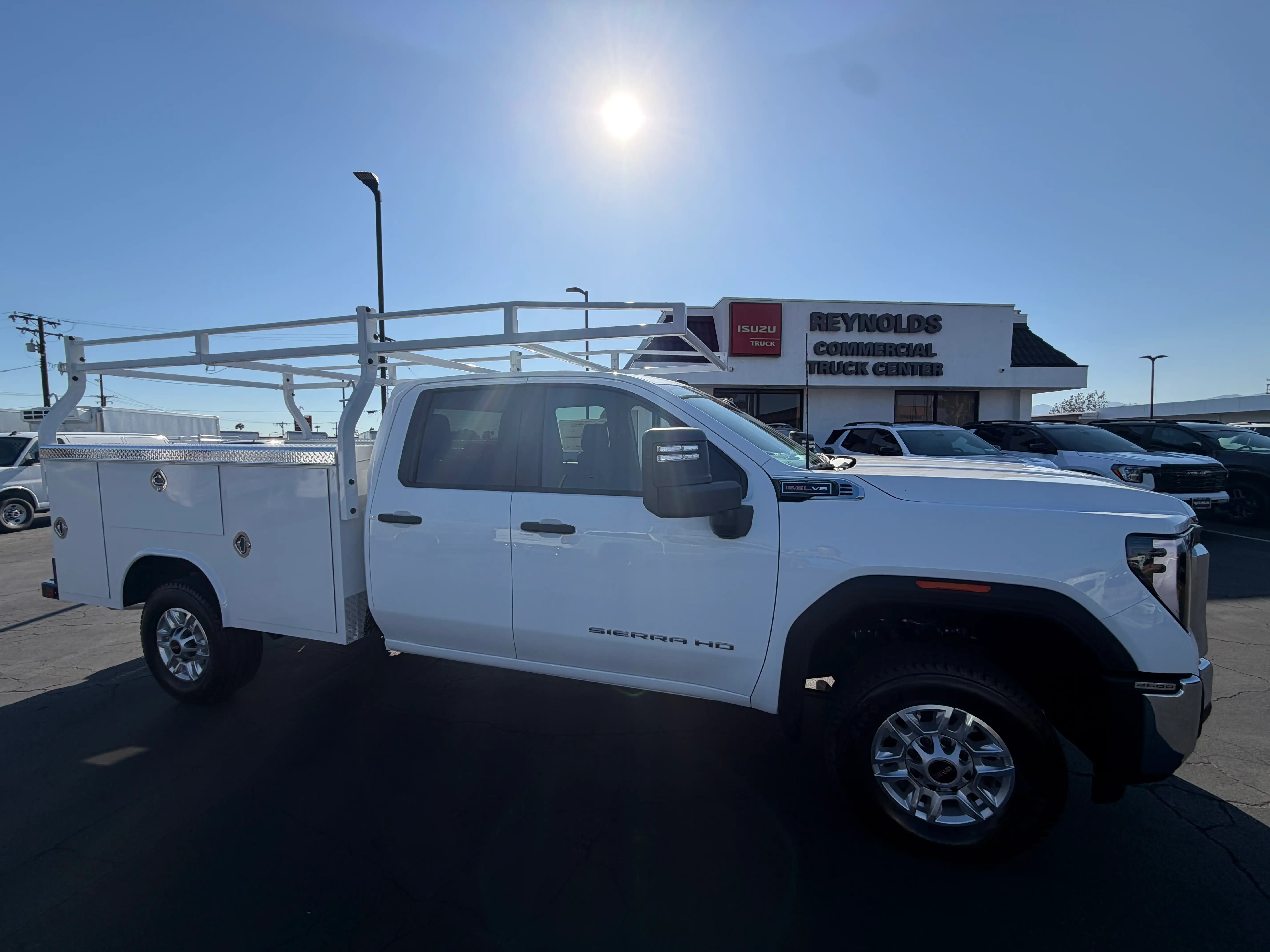 2026 GMC Sierra 4WD Double Cab Long Box Pro's photo
