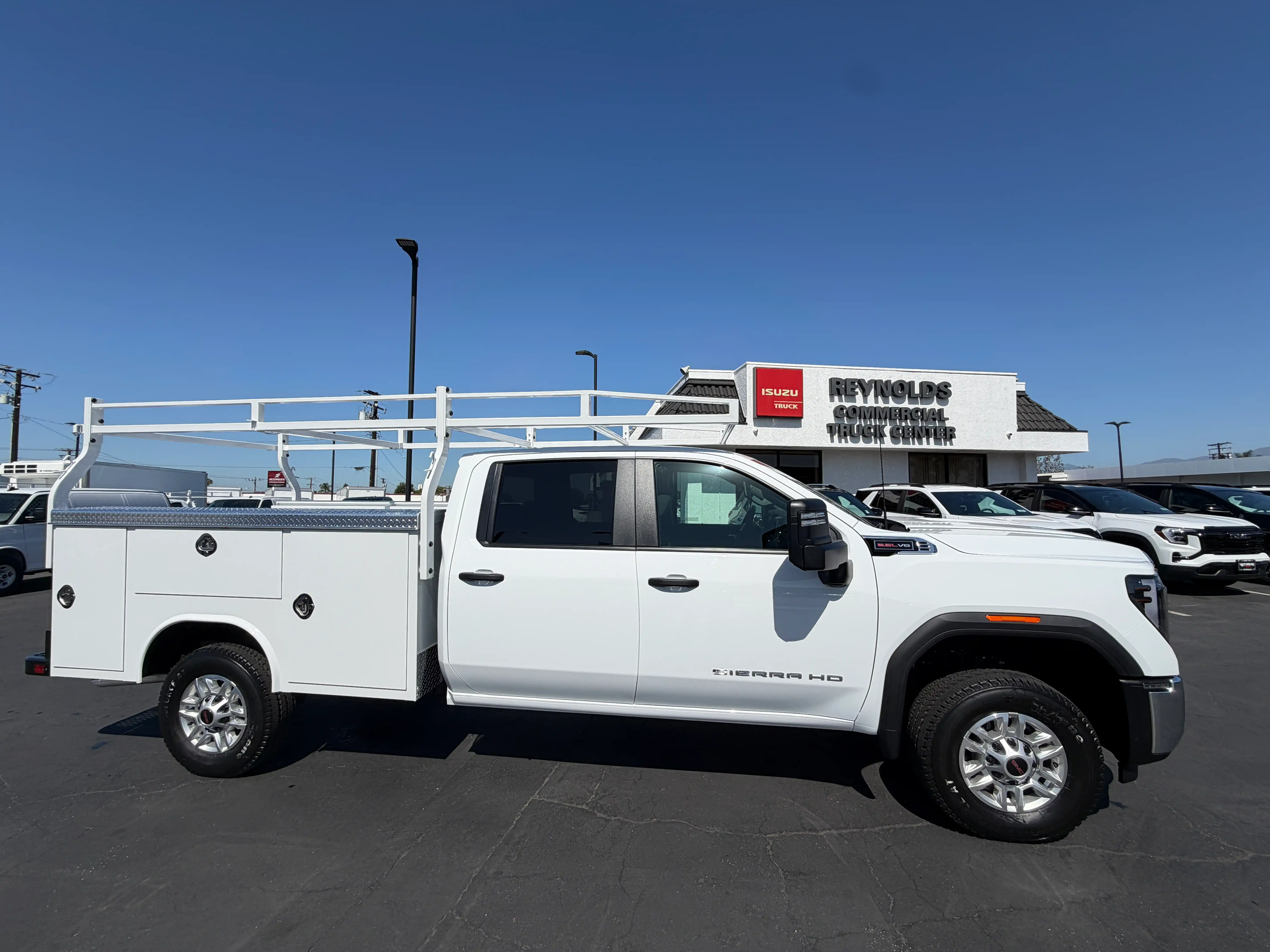 2026 GMC Sierra 2WD Crew Cab Long Box Pro's photo