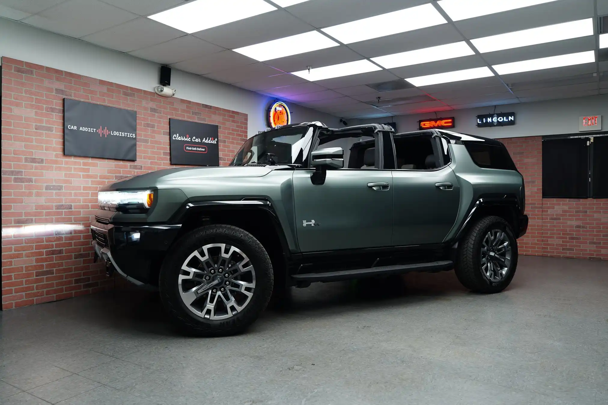 2024 GMC Hummer EV 3X SUV's photo
