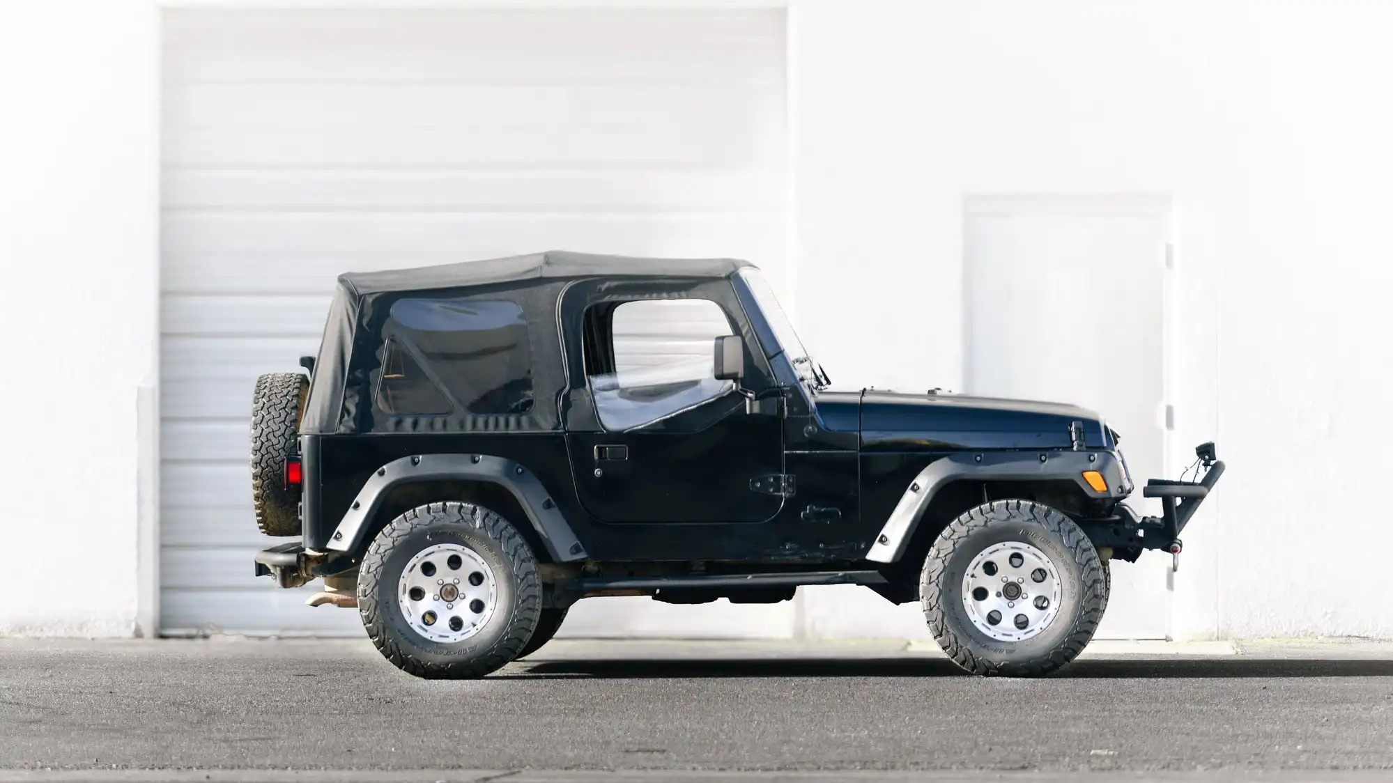 1999 Jeep Wrangler SE's photo