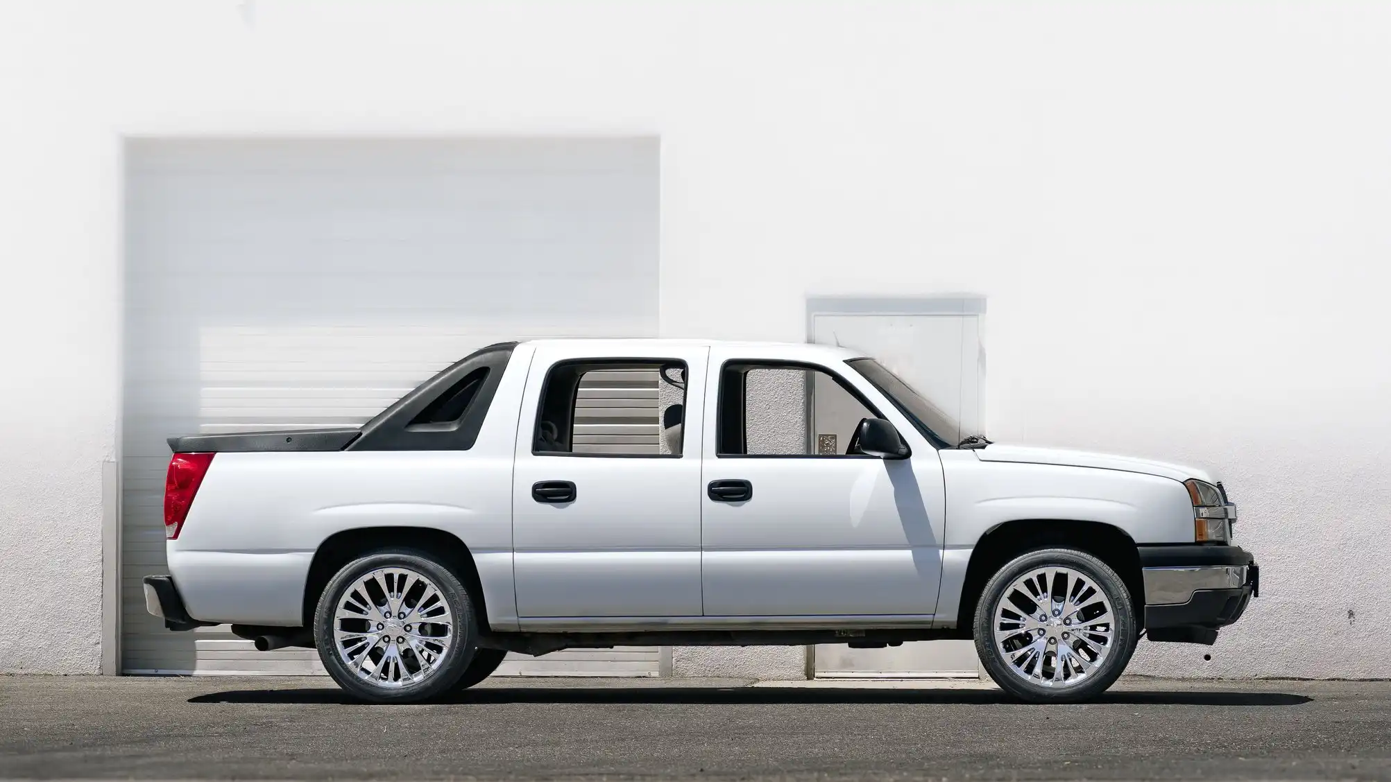 2005 Chevrolet Avalanche 2WD 1500 Series's photo