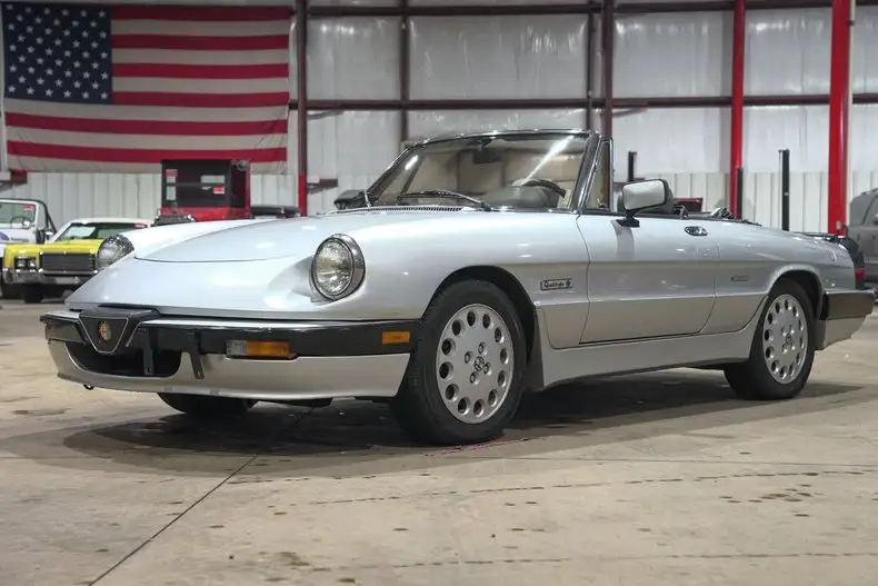 1987 Alfa Romeo Spider's photo