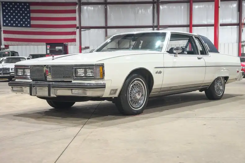 1983 Oldsmobile 98's photo