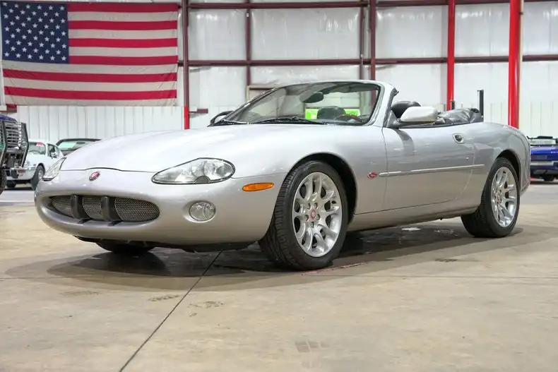2001 Jaguar XK XKR's photo