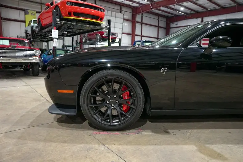 2016 Dodge Challenger SRT Hellcat photo 3