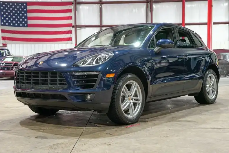 2018 Porsche Macan Base's photo