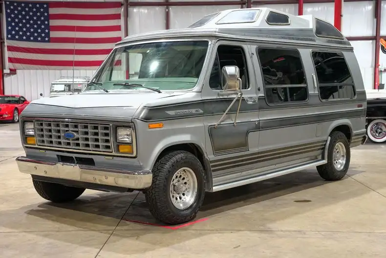 1987 Ford E-Series's photo