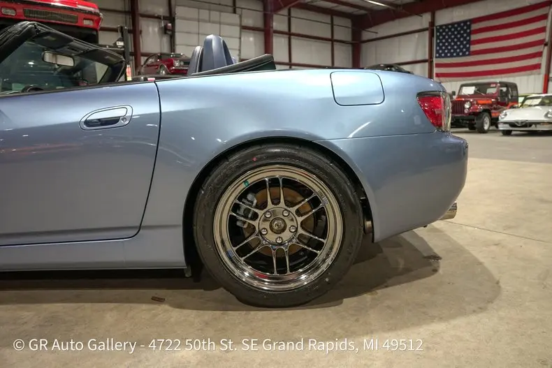 2002 Honda S2000 Base photo 5