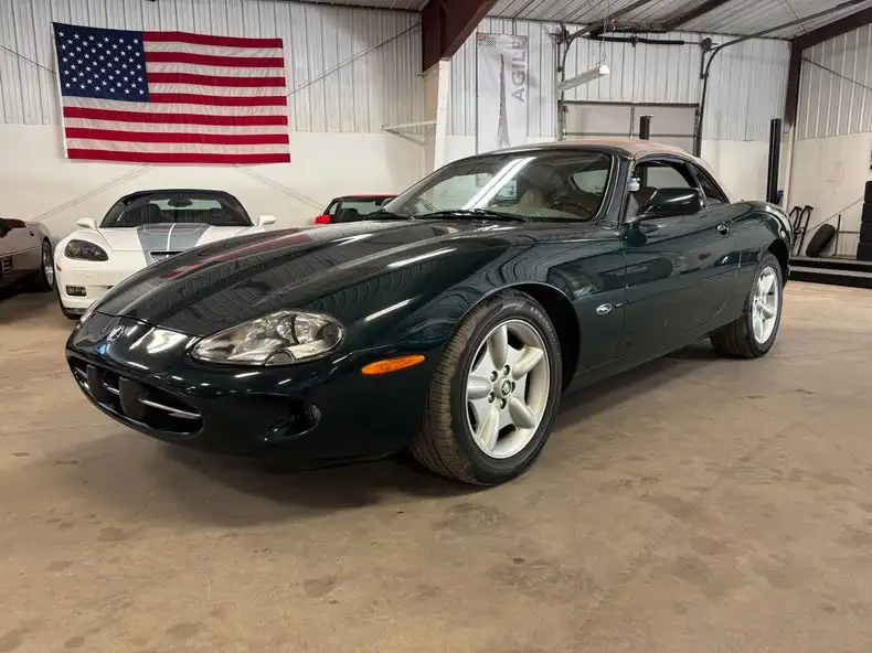 1998 Jaguar XK XK8's photo