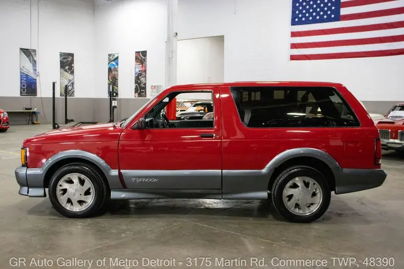 1992 GMC Typhoon undefined photo 3