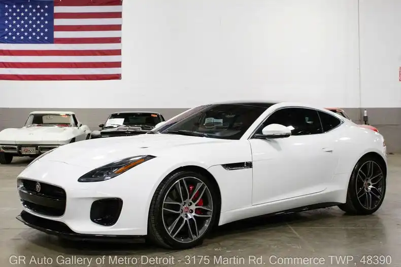 2018 Jaguar F-TYPE R-Dynamic Coupe AWD's photo