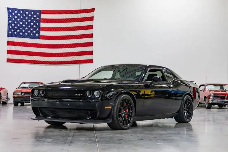 2016 Dodge Challenger SRT Hellcat photo 3