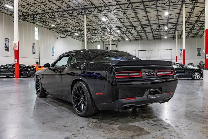2016 Dodge Challenger SRT Hellcat photo 5