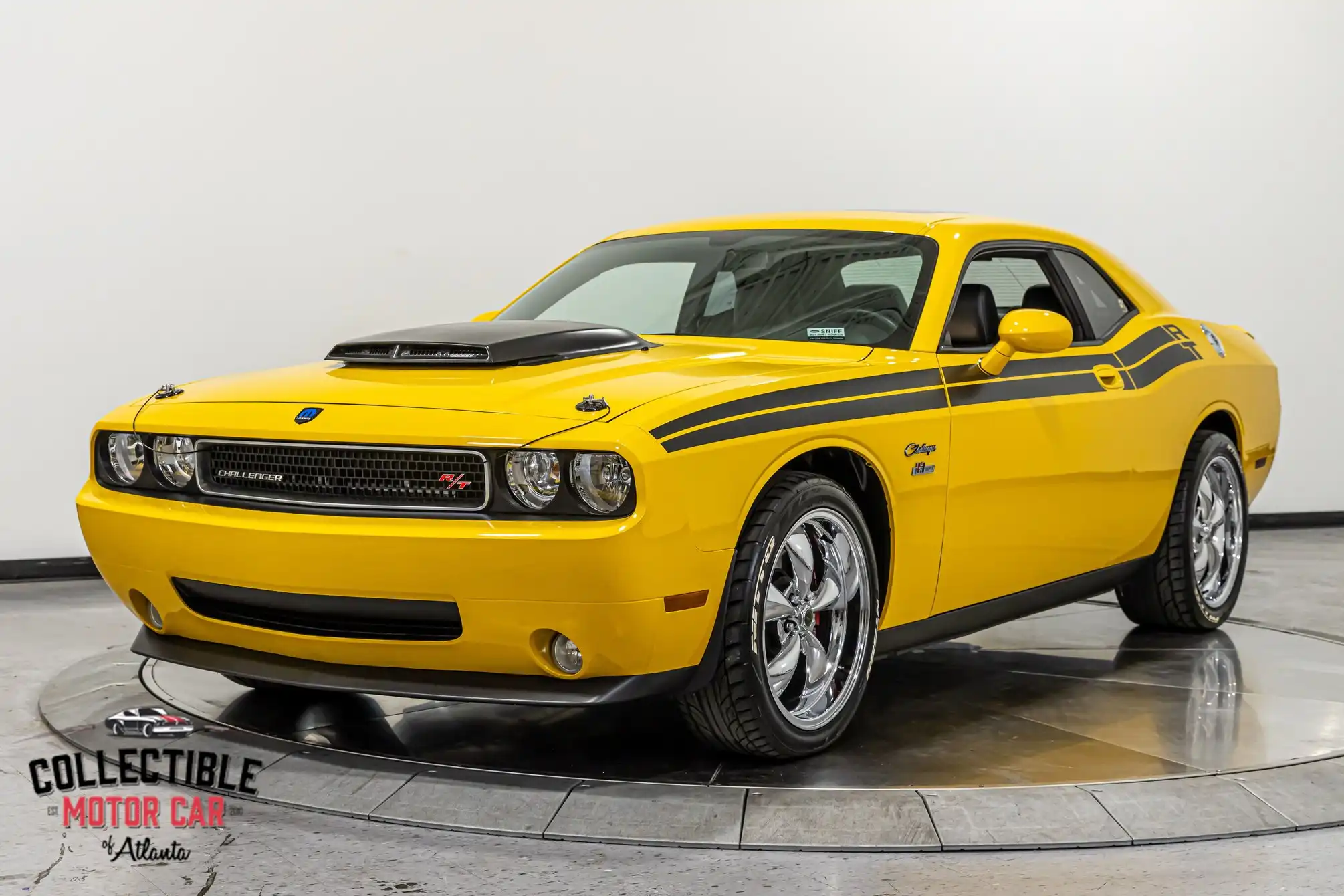 2010 Dodge Challenger R/T's photo