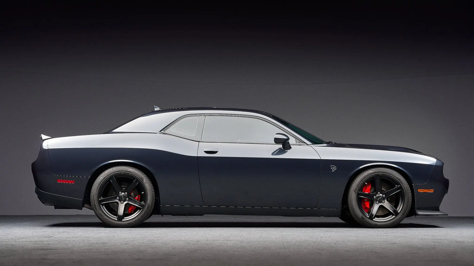 2017 Dodge Challenger SRT Hellcat photo 4