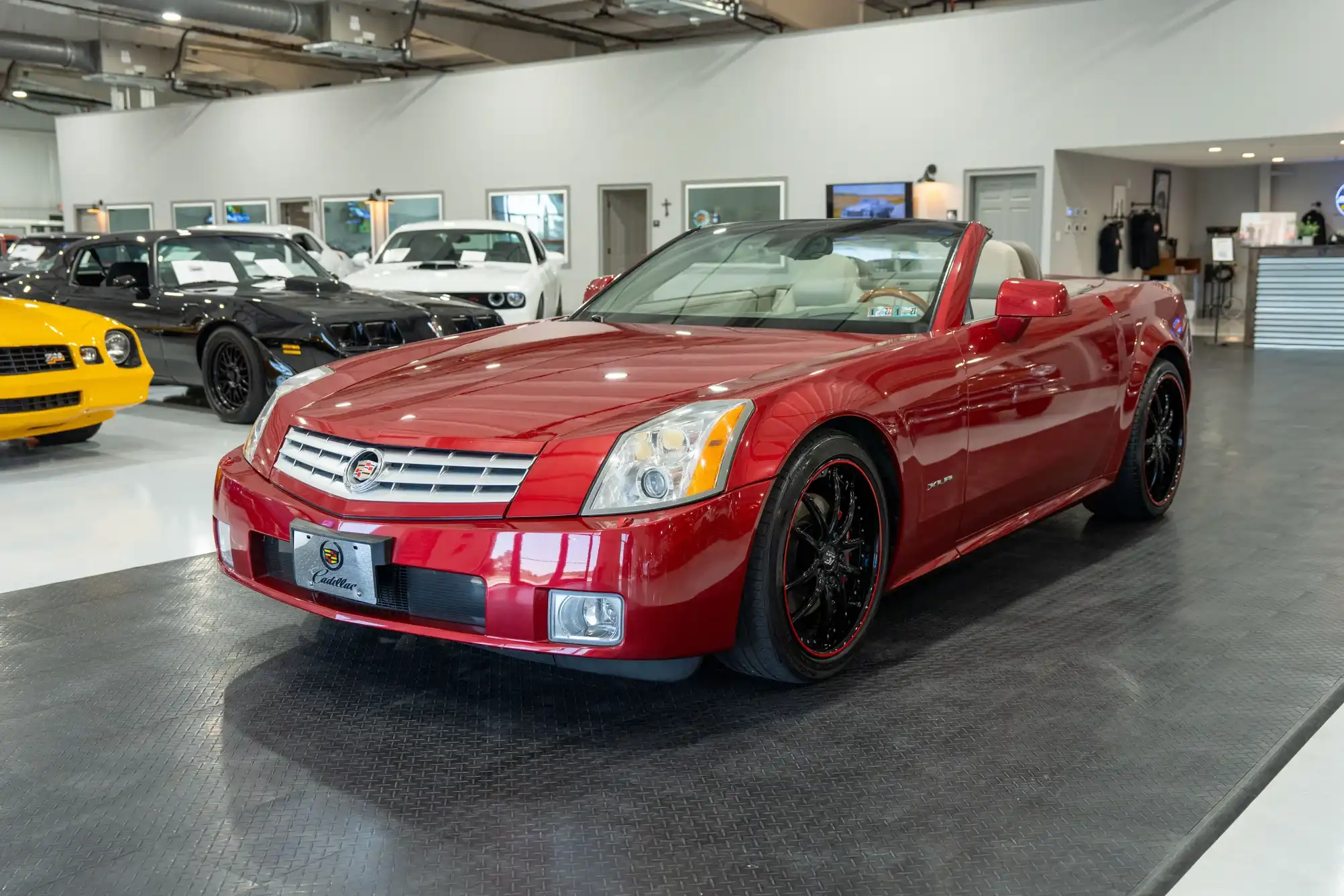 2004 Cadillac XLR V8 Roadster's photo