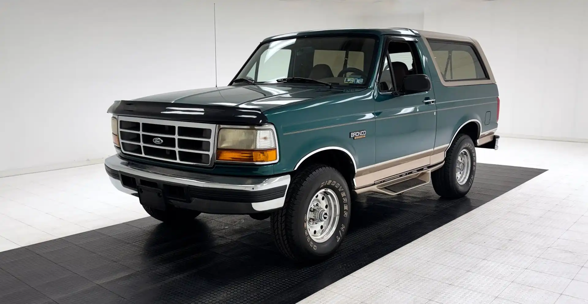 1996 Ford Bronco Eddie Bauer's photo