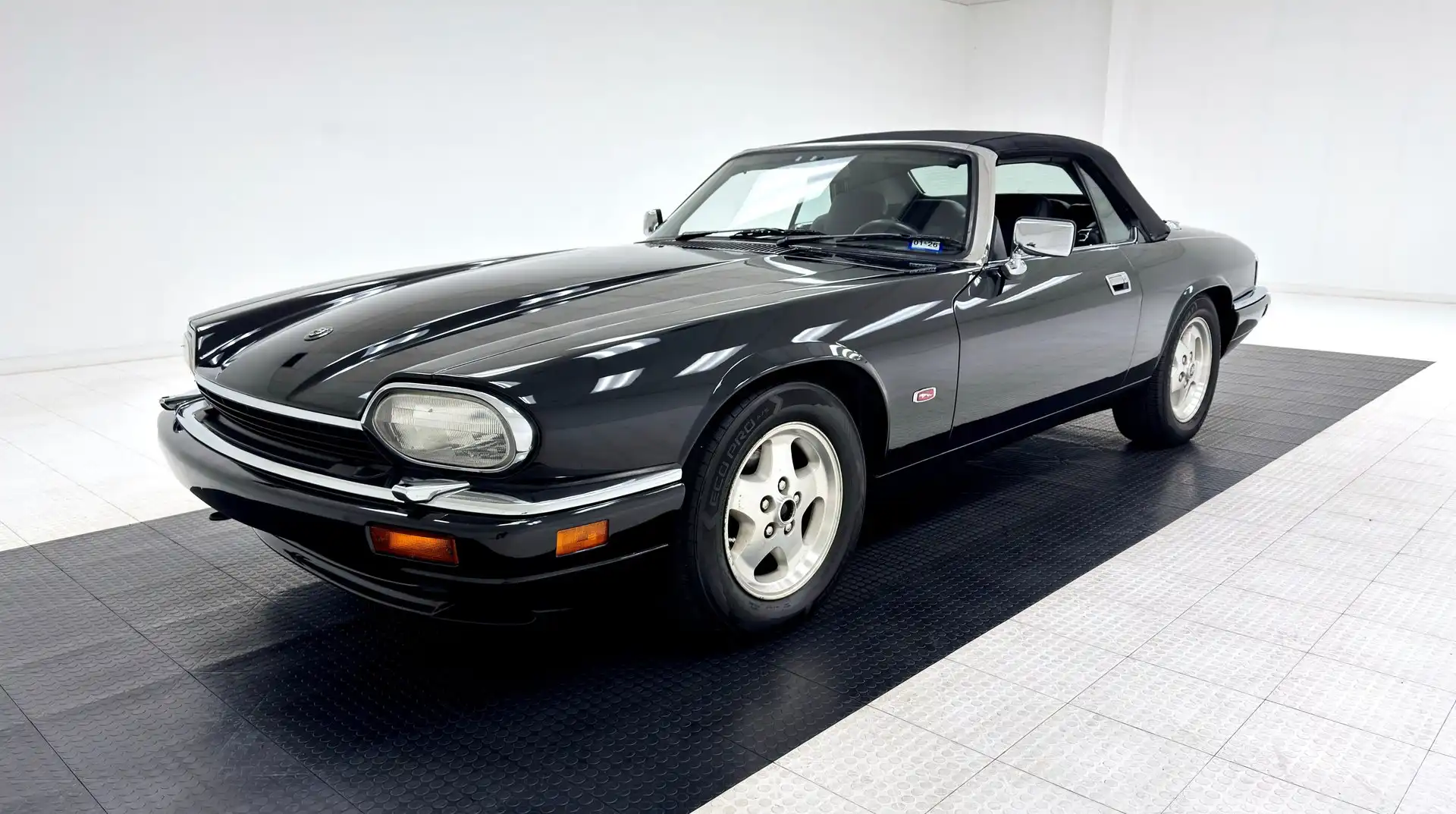 1995 Jaguar XJS's photo