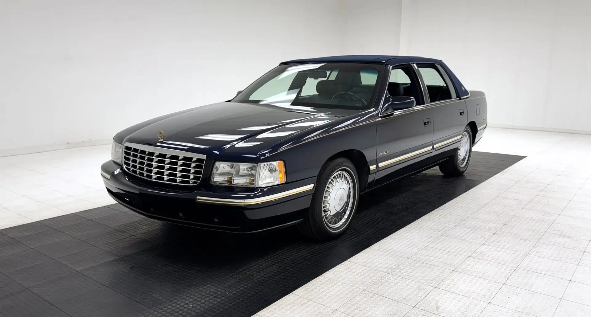 1997 Cadillac DeVille's photo