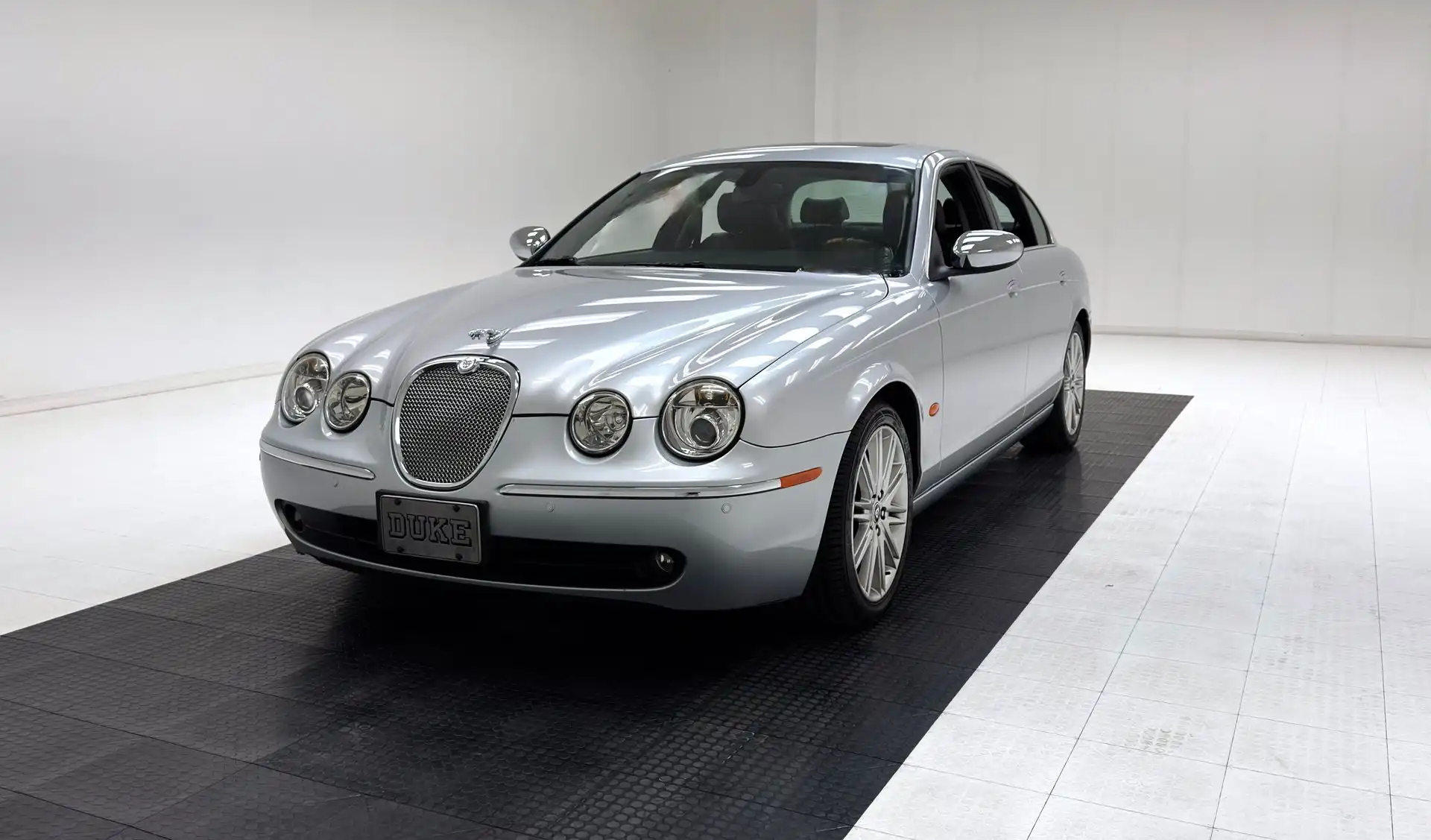 2007 Jaguar S-Type 3.0's photo