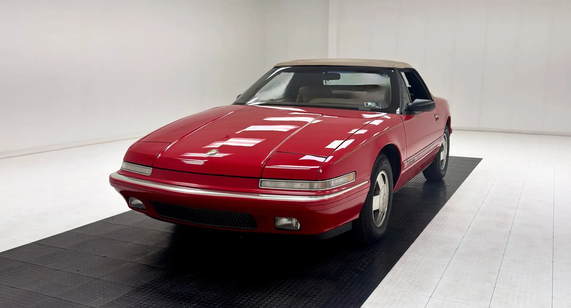 1990 Buick Reatta Convertible's photo