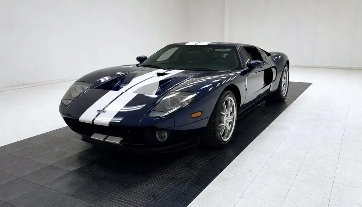 2005 Ford GT Base's photo