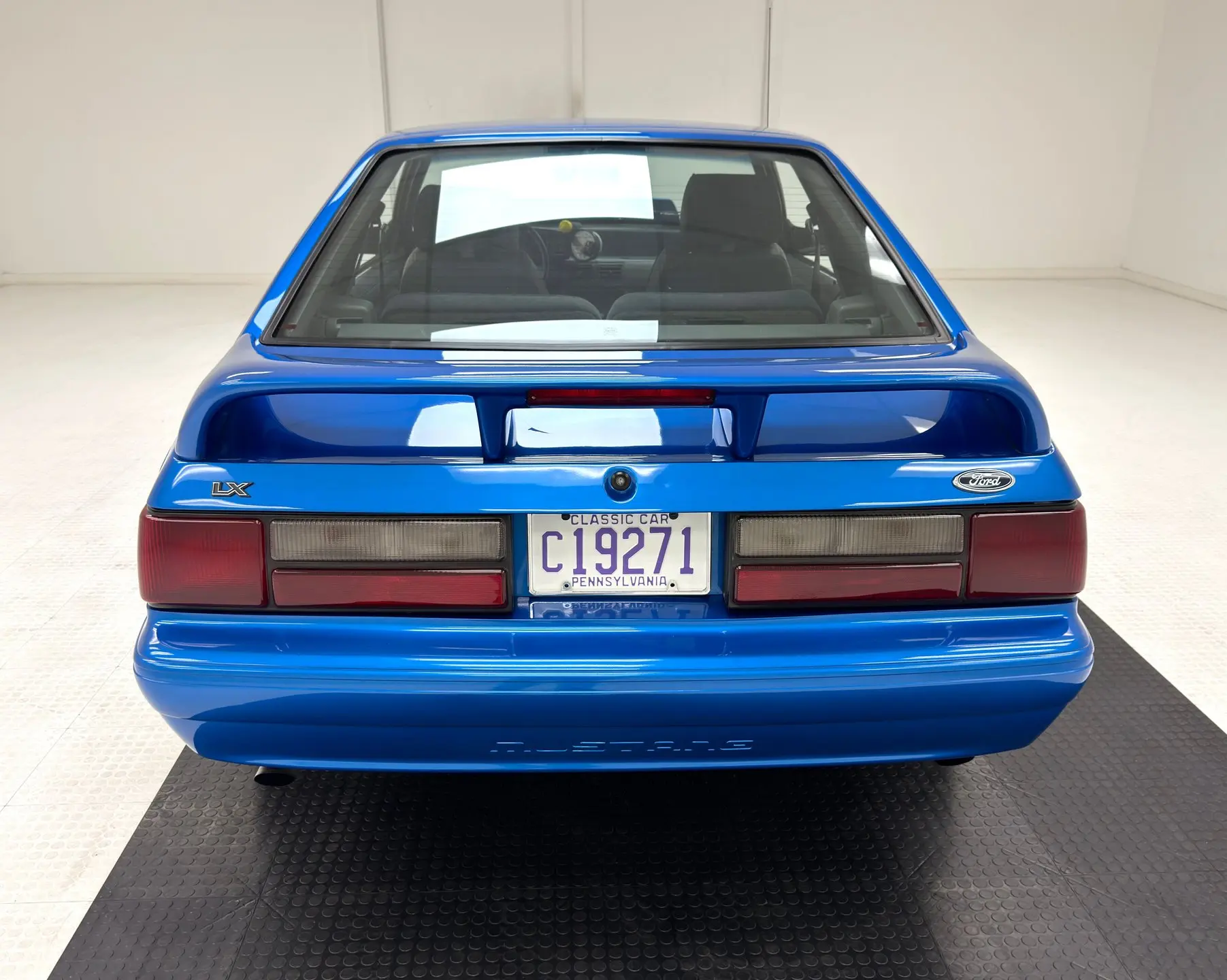 1989 Ford Mustang LX Hatchback photo 4