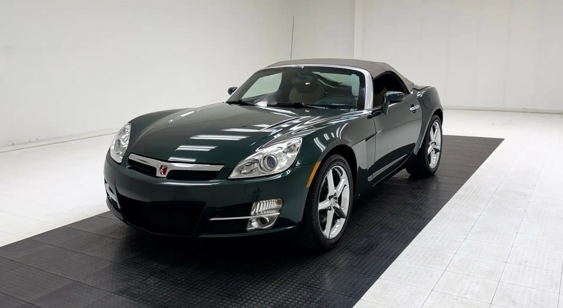 2007 Saturn Sky Roadster's photo