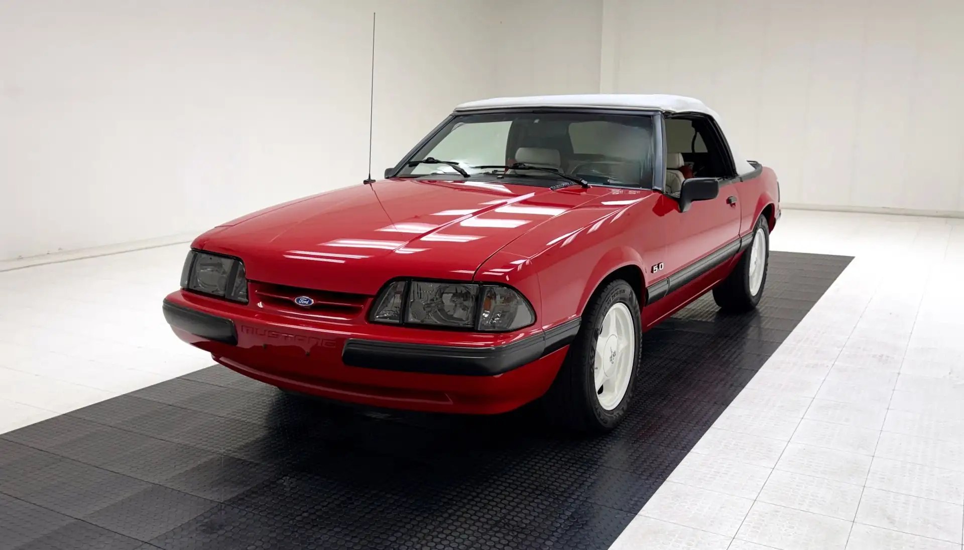 1991 Ford Mustang's photo
