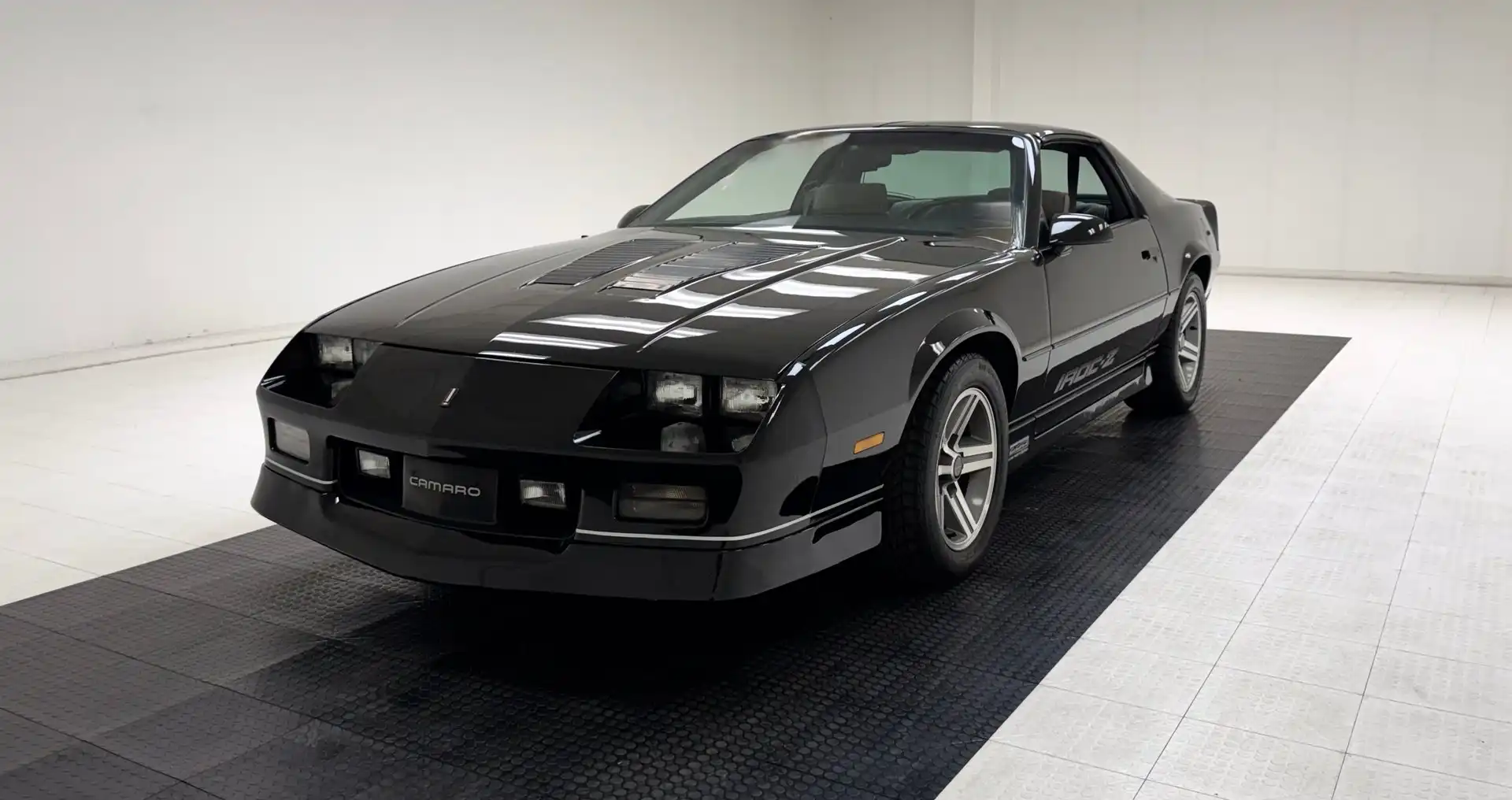 1987 Chevrolet Camaro Z28 IROC's photo
