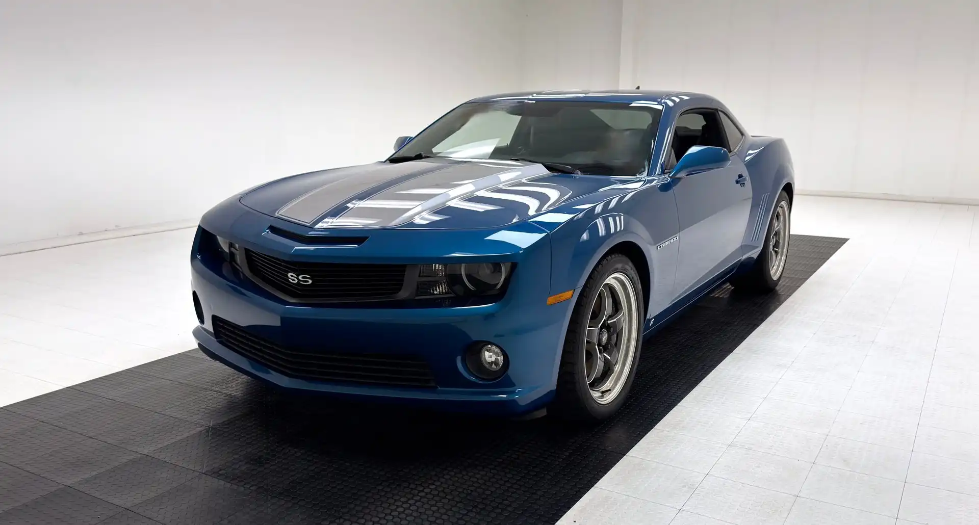 2010 Chevrolet Camaro 6.2 2SS's photo