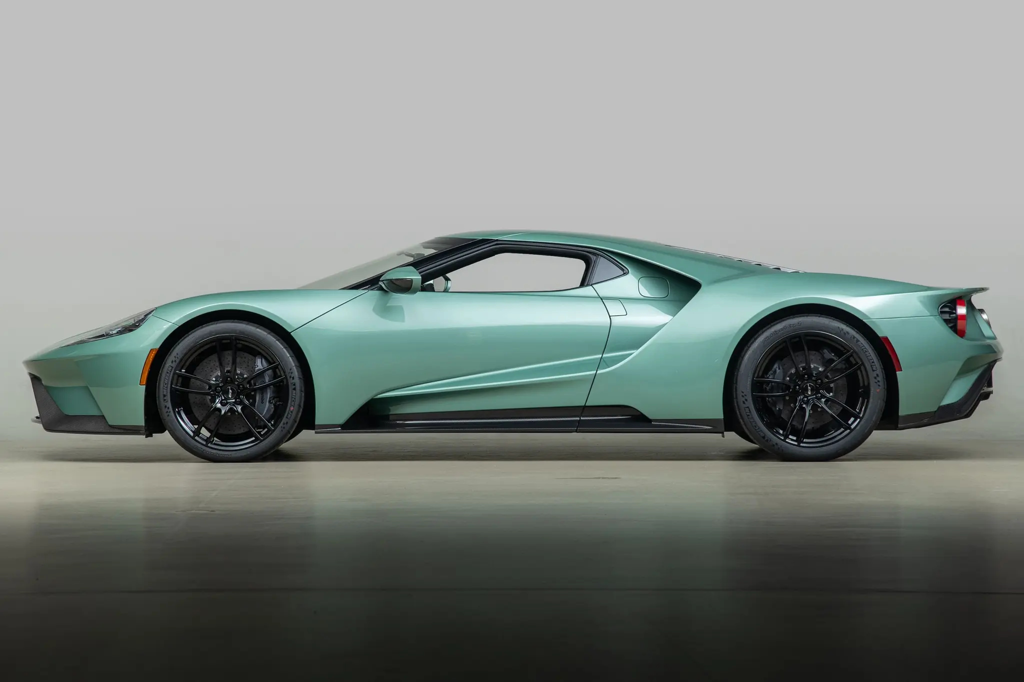 2022 Ford GT undefined photo 3