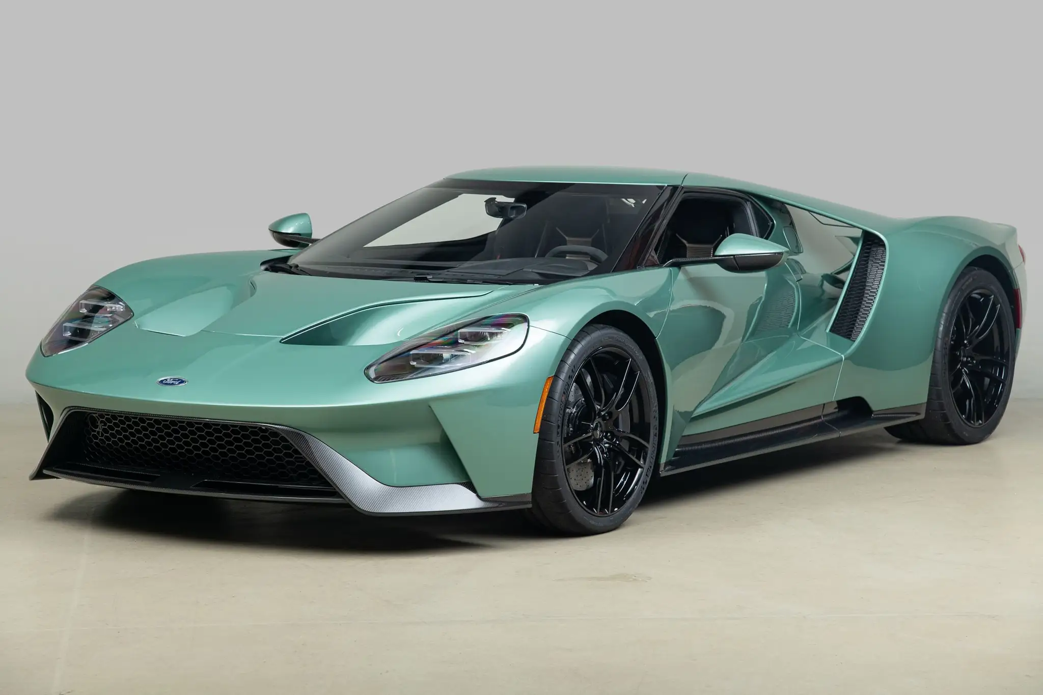 2022 Ford GT undefined photo 1