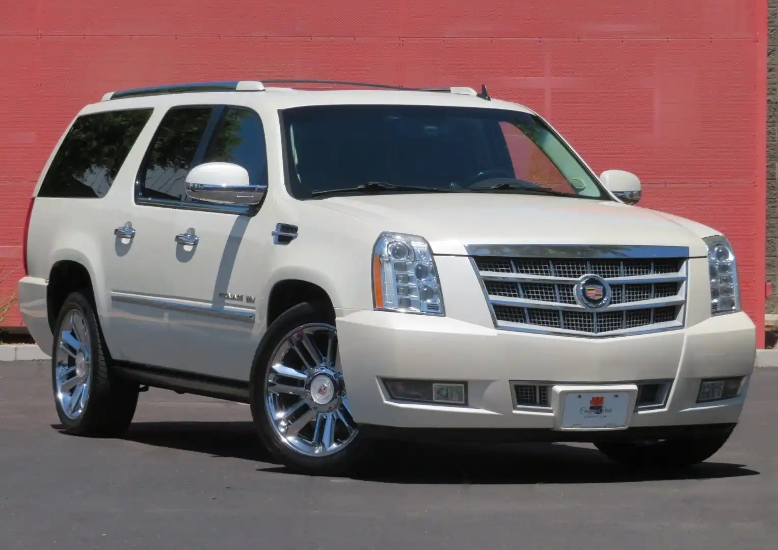 2014 Cadillac Escalade ESV AWD Platinum Edition's photo