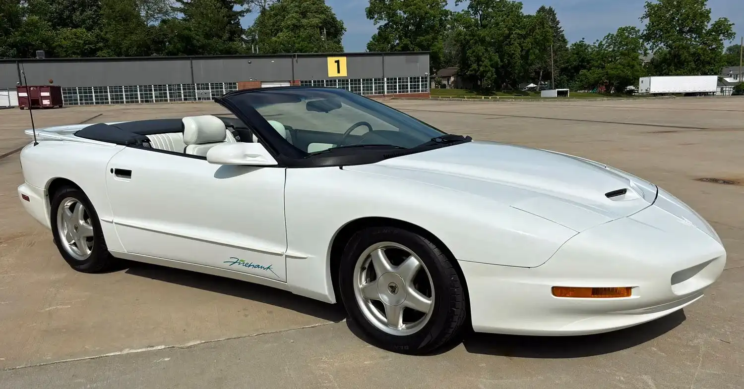 1995 Pontiac Firebird's photo