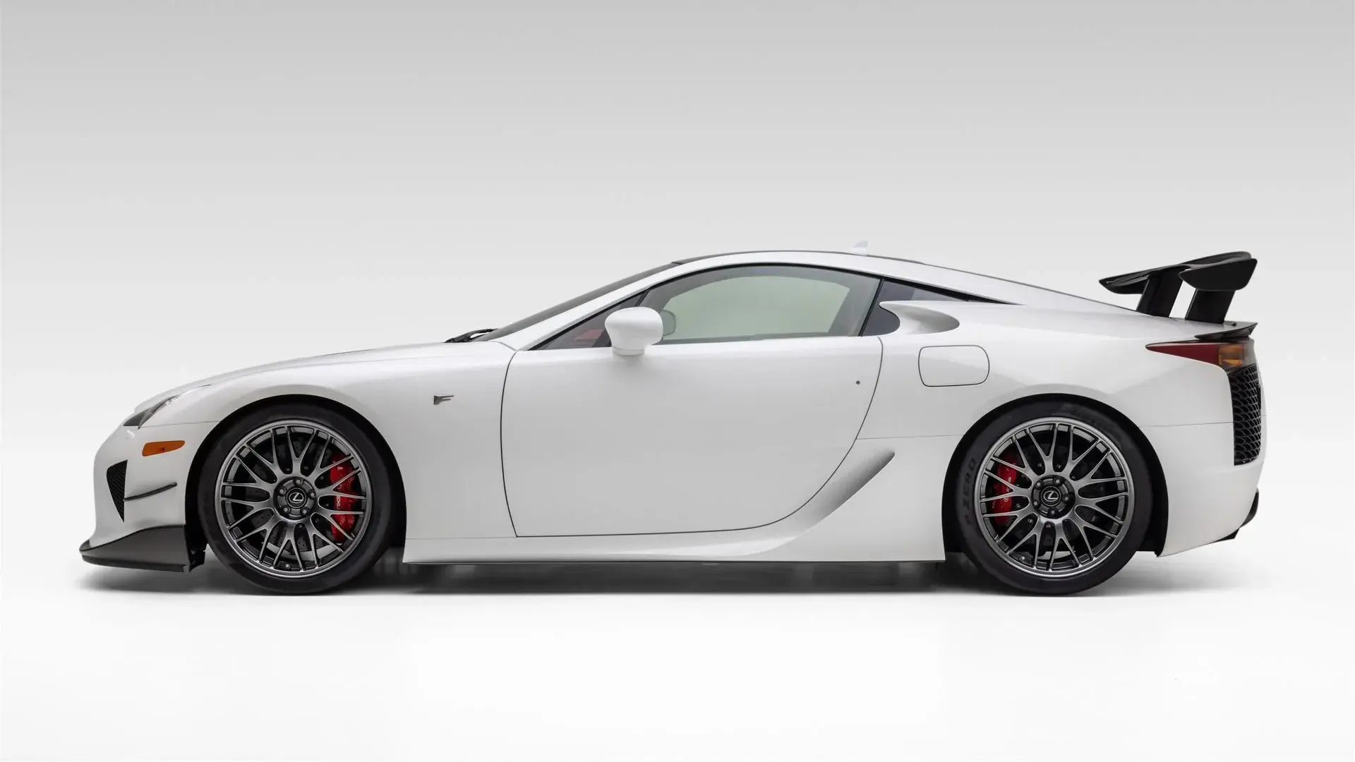 2012 Lexus LFA Base photo 3