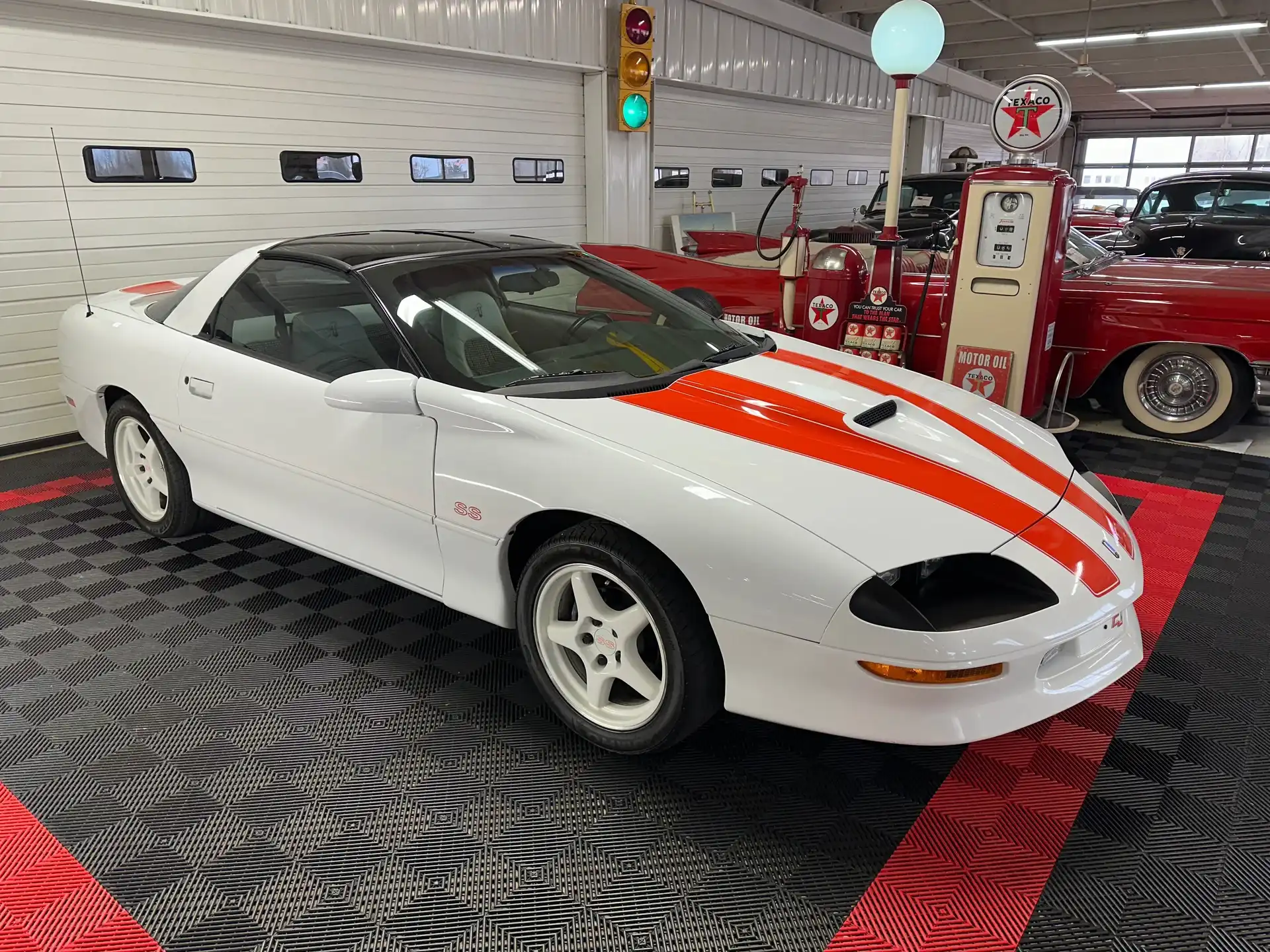 1997 Chevrolet Camaro's photo