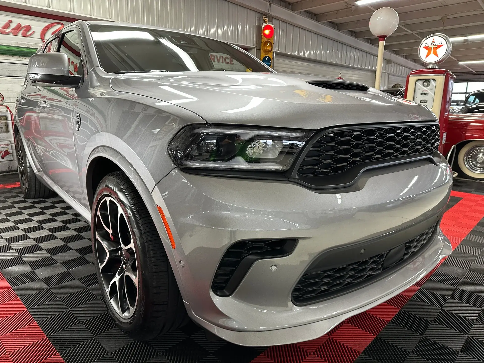 2021 Dodge Durango SRT Hellcat AWD photo 3